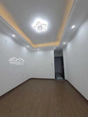 chị thịnh gửi bán nhà đơn lập 5 tầng tại liên mạc. ô tô 7 chỗ vào nhà, 35m2, giá nhỉnh 5 tỷ