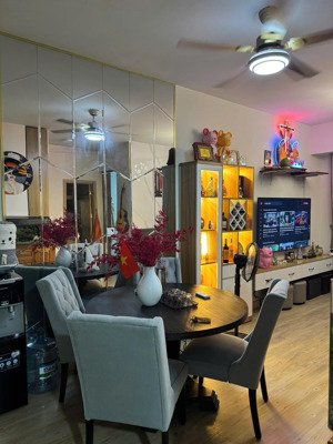 nhà đẹp bán gấp - emerald 1pn 53m2, tầng thấp view đẹp, chính chủ ở kỹ, sạch sẽ, xem rớt tiền ngay