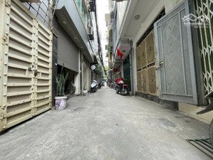 bán nhà đường bưởi ba đình dt 61m2 2 tầng giá 9 tỷ xây tòa ccmn quá đẹp gần phố gần ôtô