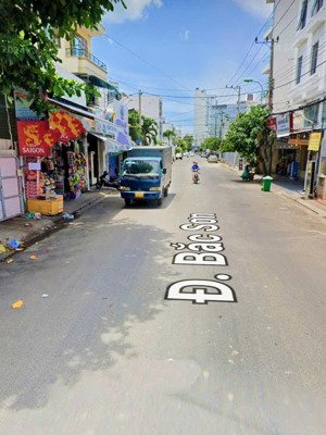 [ mặt tiền bắc sơn _ ngang 5,3m ] ** cách biển hòn chồng 600m ** giá : 11 tỷ