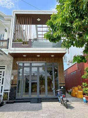 Cho thuê nhà trệt lầu mới kdc Hồng Loan Cái Răng