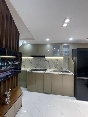 nhà lô góc đại la - 5 tầng full nội thất - 3 ngủ kk - sổ đẹp - giá chỉ 4.95 tỷ lh 