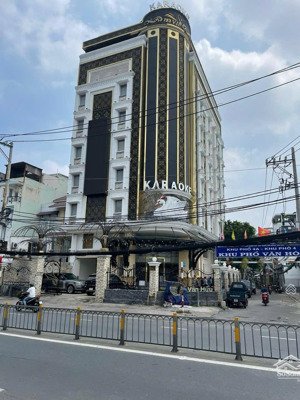 vị trí đẹp góc 2 mt nguyễn thị thập, quận 7 - dt: 20x30m - hầm 7 tầng - hđt: 360 triệu - giá: 80 tỷ