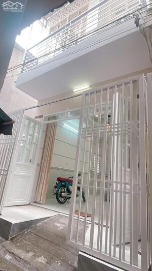 Bán Nhà Lầu Hẻm 68 Đường CMT8