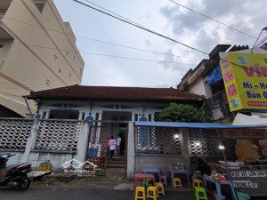 cho thuê nhà cổ kính ngang 15mx18m, đường cmt8, biên hòa