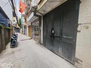 bán nhà quan nhân, 8,9 tỷ ngõ thông, kinh doanh, gần ôtô, dt 40m2, 5 tầng