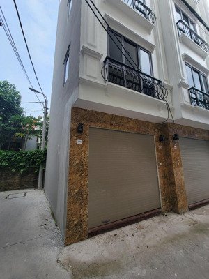 siêu phẩm 5 tầng kim chung hoài đức.ngõ ô tô lô góc