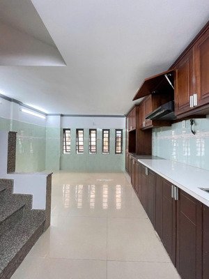 nhà đẹp 4 tầng trường chinh gần cmt8 tân bình, 4.6 tỷ, hẻm 3m thông thoáng gần ngã tư bảy hiền