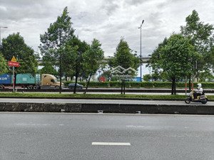 bán 543m2 đất mặt tiền song hành xa lộ hà nội