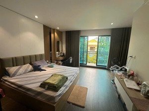 bán nhà đê la thành 39m- 6 tầng - mt 5.4m lô góc, 2 thoáng, thang máy, vỉa hè 16 tỷ