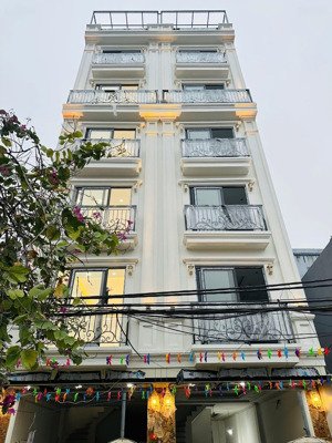 toà 23 căn hộ cao cấp - ngõ 118 nguyễn khánh toàn, 100m2, 8 tầng gần công viên, thuê 100 triệu