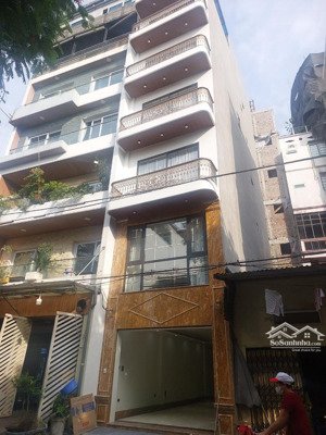 nhà ngay trung tâm phố cổ ngọc lâm rất hiếm nhà bán, vài bước ra vườn hoa, công viên ngọc lâm, trườ