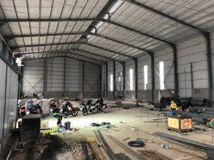 chúng tôi cần cho thuê 2 kho xưởng 500m2-650m2 mặt đường tránh vinh, bàn giao luôn 23tr/th