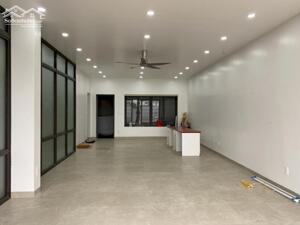 Cho thuê sàn văn phòng tầng 1 80m2 gá 7.5tr tại KĐT Waterfront