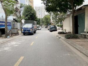 Cần bán 93,6m2 đất mặt phố Nguyễn Văn Hưởng - Sau là hồ Quán Tình, thoáng mát, sạch sẽ