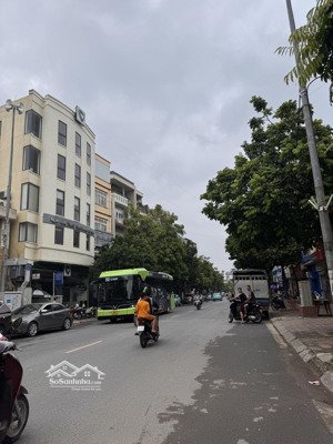 hiếm bay nhanh! bán đất 82m ngô xuân quảng gia lâm chỉ 9 tỷ 