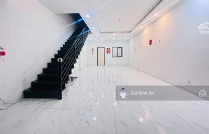 cho thuê nhà nguyên căn 2 tầng, 2pn, 2wc trong kđt oasis city, gần đối diện trường đại học việt đức