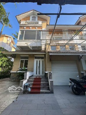 bán nhà hxh dương bá trạc, ngang khủng 9m, xây chdv - văn phòng. dòng tiền 80 triệu/tháng. quận 8