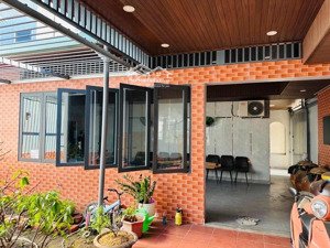quận 7 siêu phẩm biệt thự 18m * 10m cạnh phú mỹ hưng
