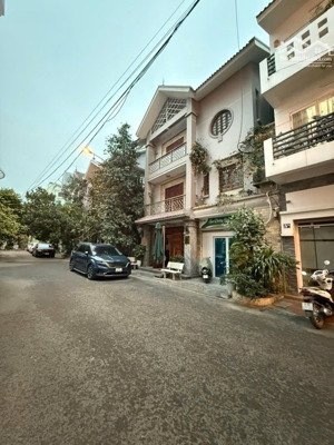 biệt thự song lập siêu đẹp đối diện công viên cảng hoàng diệu, dt 155,6 x 3 tầng full nội thất