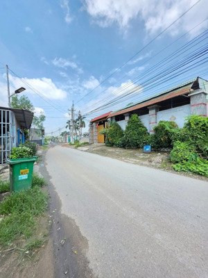 cần bán nhà sổ riêng mặt tiền đường nhựa lớn thuộc tân bình, dĩ an, bình dương