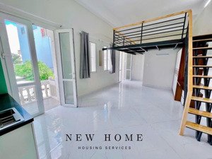 cho thuê căn duplex 2 ban công đón nắng full nội thất 60m2 mới 100% ngay hồ xuân hương, gần sân bay
