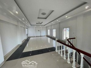 bán nhà đẹp dân xây phố nguyễn lam, long biên 57m2 - ô tô đỗ cổng - hàng xóm kđt - nhỉnh 8 tỷ