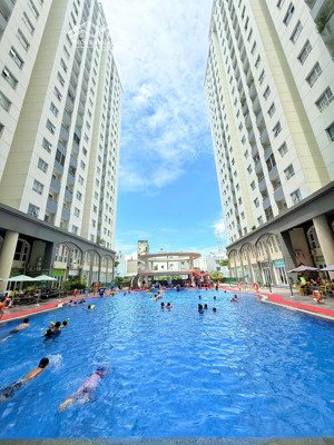 cần giải quyết việc gấp bán căn góc 79m2 3pn full nội thất giá cực mềm 2,4 tỷ (bao thuế phí)