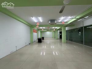 Cho thuê sàn văn phòng tại Yên Xá Thanh Trì - DT 200m2 giá siêu rẻ, ô tô xe máy đỗ cửa