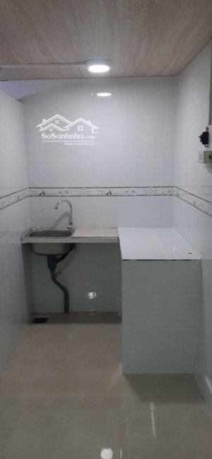 cho thuê nhà ớ kết hợp kinh doanh hoặc dịch vụ 7 x 3m + gác lửng 3x3m mới cải tạo lại.