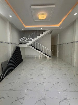 bán nhà 2 tầng kiên cố đường 7m5 phạm vấn