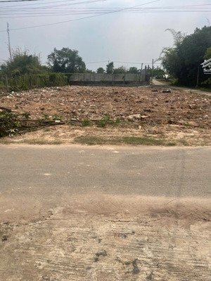 chính chủ gửi bán gấp lô đất trung lập hạ 100m thổ đường kênh n31a giá chỉ 1 tỷ 520 triệu