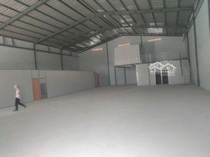 cho thuê kho xưởng 500m2 giá 20 triệu/th phường hòa lợi, bến cát, hcm, lh 