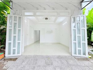 bán nhà kdc hồng loan dt 5m x 16m =80m2 nhà đẹp mua về sở hữu ngay lộ giới 20m