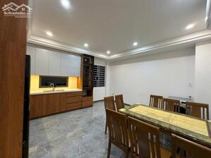 Cho thuê nhà 3 tầng, đường Phan Trọng Tuệ, phường Hoà Cường, Đà Nẵng Diện tích 70m2 | Ngang 5m
