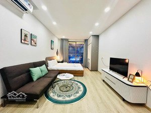 cho thuê studio có ban công đầy đủ nội thất masteri millennium quận 4