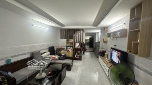 nhà đẹp 4 tầng - 2 mt hẻm 6m - sát mt đường. 07 chổ ngủ nhà (tl tới bến)