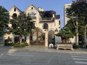 duy nhất 1 căn biệt thự kdt văn quán - kinh doanh - diện tích 250m - mặt tiền 10m - giá 46.5 tỷ