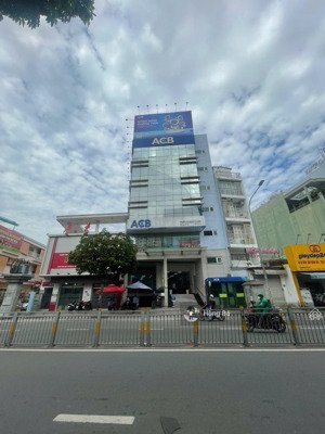 siêu vị trí ngay gigamall. mt phạm văn đồng - dt: 25x15m. hầm 7 tầng - hđt: 245 triệu. giá 57 tỷ
