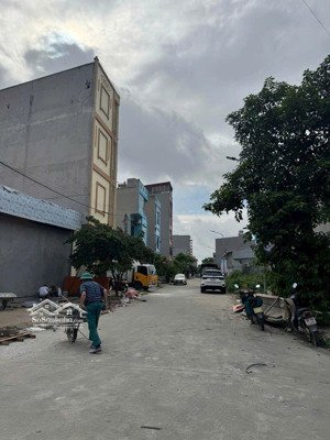 chính chủ cần bán nhà 4 tầng tại làn 2 đường 24 mao lại phường phương liễu tỉnh bắc ninh. dt 98m2