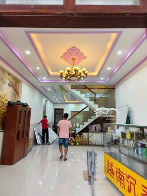 chính chủ gửi nhà đường số 110b đường nhựa 15m vĩa hè 8m, nhà mái thái đẹp, xd chắc chắn,kd tốt