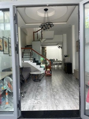 cho thuê nhà 1 trệt 2 lầu - giá 8tr đầy đủ nội thất