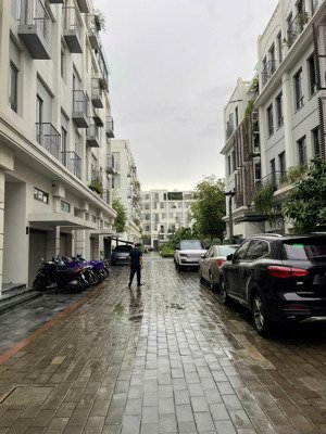 chính chủ cần bán căn lk 100m2, 4 tầng, 38 tỷ bao phí, full đồ