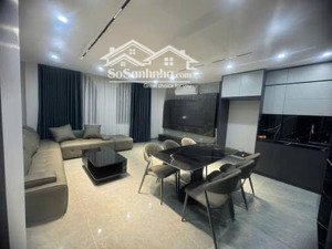 siêu phẩm ngọc lâm - 6 tầng thang máy - mặt tiền 5m - ôtô đỗ trong nhà