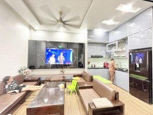 bán gấp nhà mỹ đình 50m2 6pn, ngõ nông ba gác gần nhà văn hoá, trường cđ bách khoa, bể bơi sân bóng