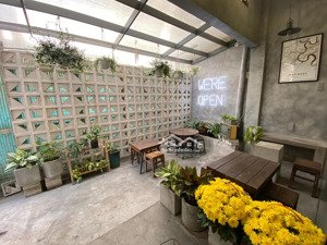 cho thuê nhà mặt phố nguyễn đình chiểu trung tâm đắc địa - sân rộng 200m2 - mặt tiền 12m