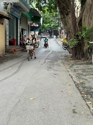 Bán nhà 3 tầng tại Đống Đa- Vĩnh Yên DT 64m2 , giá: 2,3 tỷ