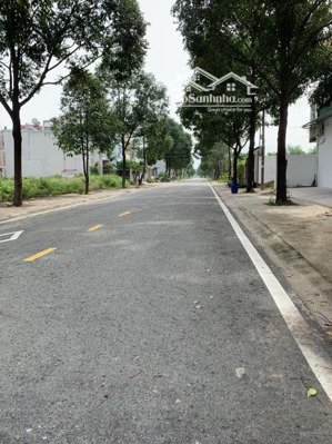 chủ vỡ nợ cần bán gấp khu đất nền ở khu vực long an, full thổ cư