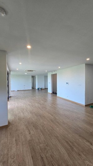 bán căn hộ 3pn diện tích 162m2 toà park 2 tại khu đô thị ecopark giá 10.8 tỷ liên hệ 