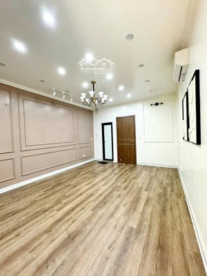 bán siêu phẩm phố đỗ quang . 17 tỷ dt 41m2 phân lô, ô thang máy , ô tô tránh , kinh doanh đỉnh cao